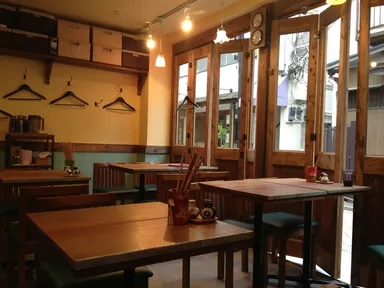 世界遺産の街 ホイアン風の店内