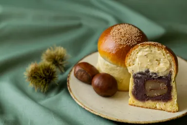 熱海ばたーあんパン【栗ひとつぶ】 1個550円