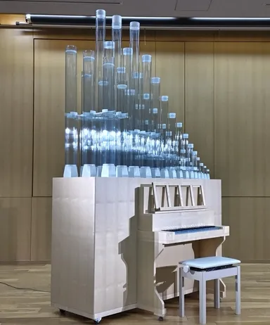 大阪・関西万博、世界初の「バイオプラスチック製パイプオルガン」(2025年8月)
