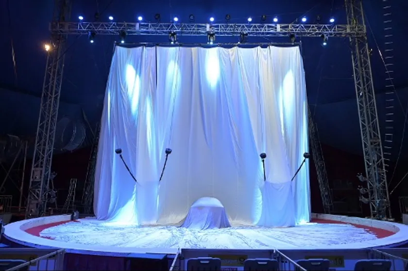 臨場感溢れるステージ