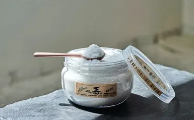 満月の夜に採取した海水から作る満月の塩