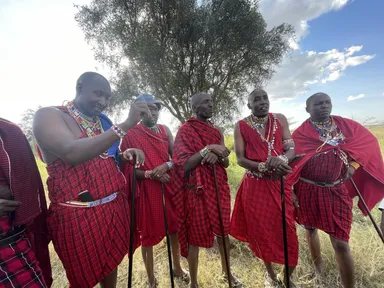 マサイ族の村を訪問交流