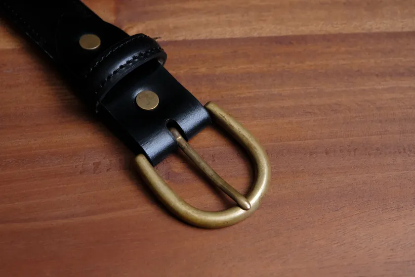 真鍮無垢のバックル