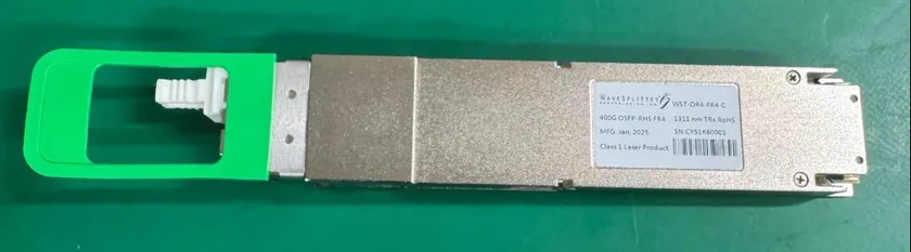 写真1　400Gbps 最2km WST-OR4-FR4-C