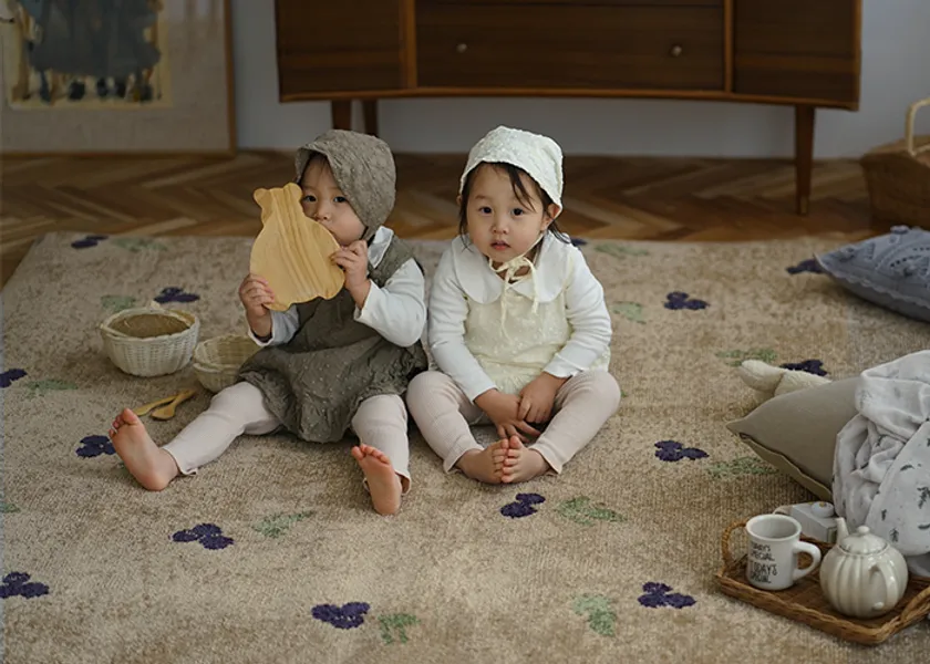 北欧柄の日本製ブルーベリーラグ