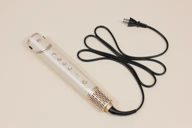 軽量/耐久性の高い電源コード