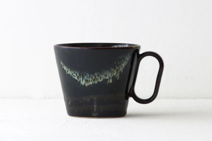生涯を添い遂げるマグ 小峰焼 八衛門窯 ブラック