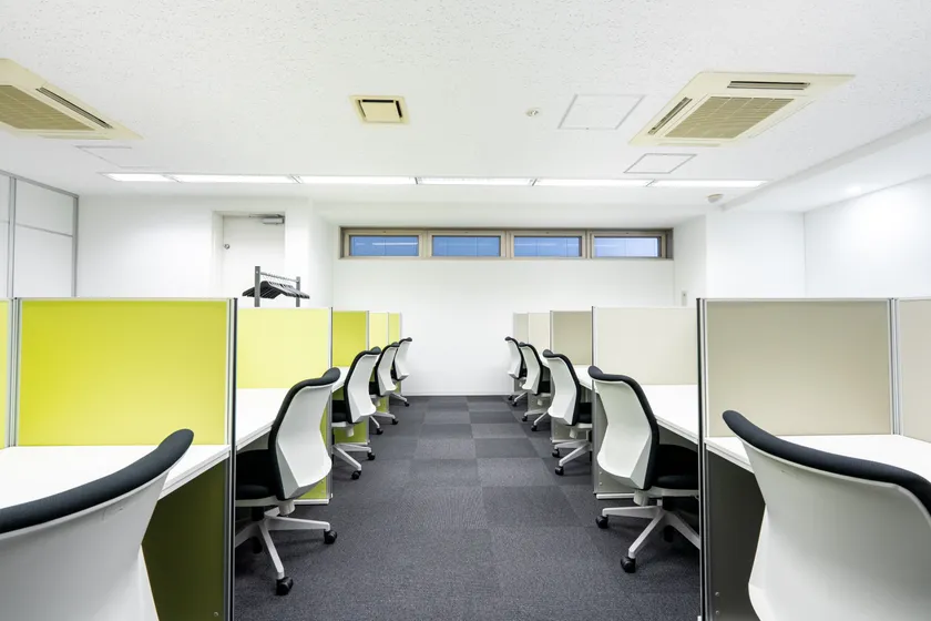 共有の執務スペース フリーデスク