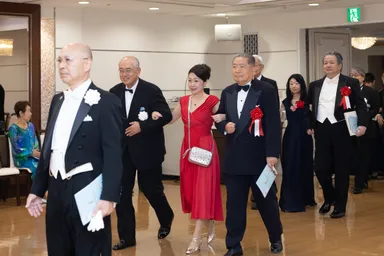 来賓・役員入場行進
