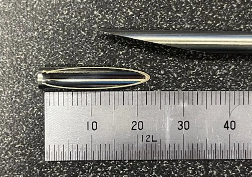 医療用精密パイプ(ワイヤーカット写真)