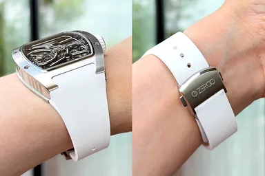 ソリッドタイプのストラップ