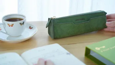 日常に映えるペンケース