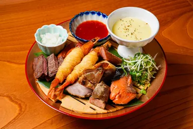 Mr.ミックスグリル　盃盛