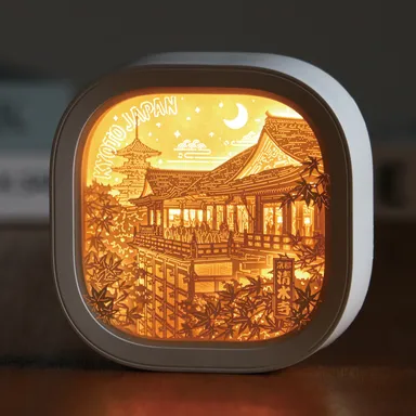 「清水の舞台から」清水の舞台が放つ迫力と美しさを光で演出。