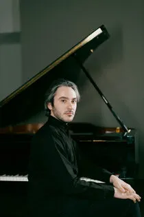 ガジェヴ写真1 (C)Vitoria Nazarova