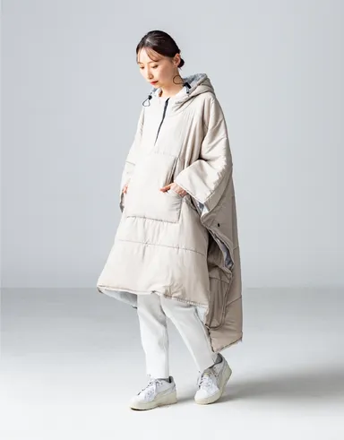 ウルトラWヒートエアのモデル着用ベージュ