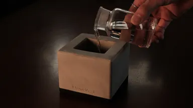 バイオエタノールを注いで火をつけるだけ