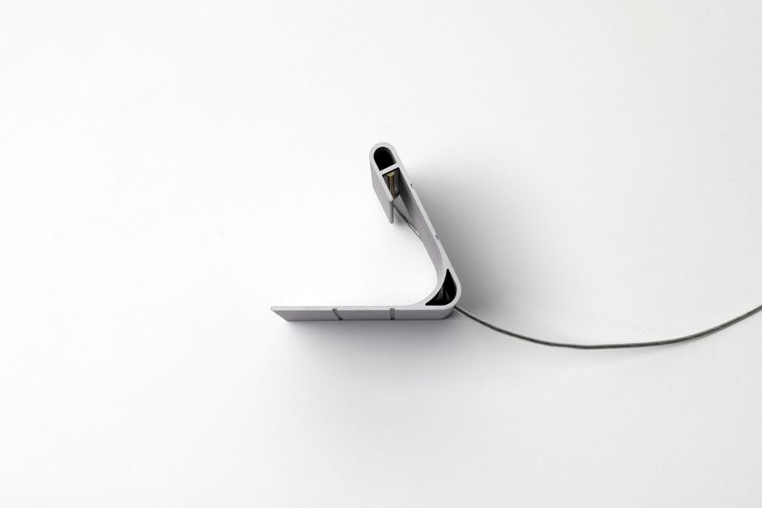 ミラノ・サローネで好評を得た照明器具、表参道に凱旋