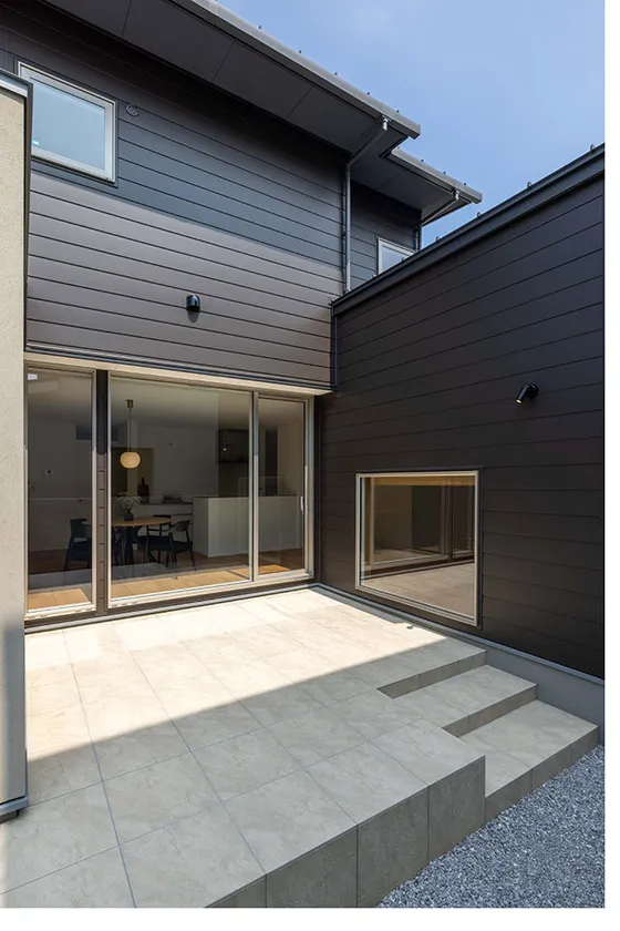 光と風のコンセプトハウス|プライベートな庭