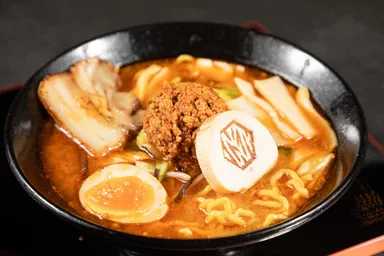 虎厨房特製　十勝大豆そぼろ味噌ラーメン