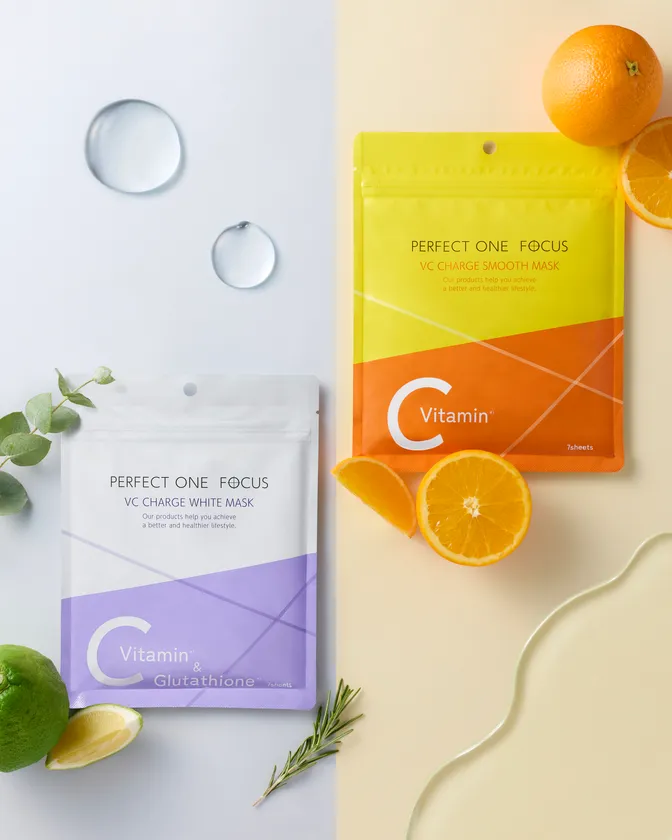 左 VCチャージ ホワイトマスク 右 VCチャージ スムースマスク