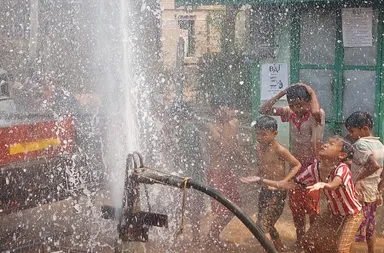 村の水施設の改修を実施