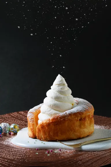 北海道産小麦の48層 贅沢クロワッサン　ミルクロワッサンホイップ