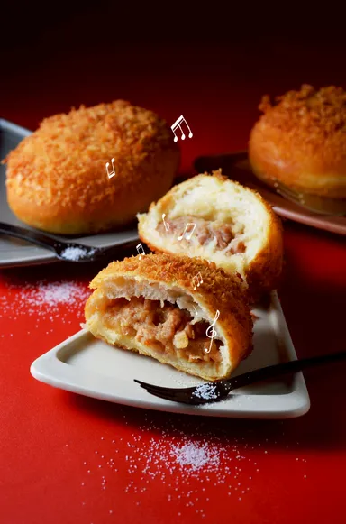 【塩豚まん】ジューシー豚肉を塩味でさっぱりと。食べ応え満点！税抜399円税込430円