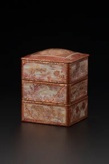 (11)湖東焼 幸斎絵付け≪花卉図三段重≫嘉永5(1852)年頃 個人蔵