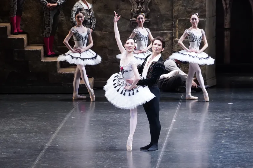 日高世菜/石橋奨也(C)K-BALLET TOKYO