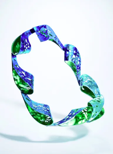 作品:ネックオーナメント