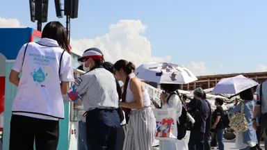 大阪・関西万博運営スタッフの給水