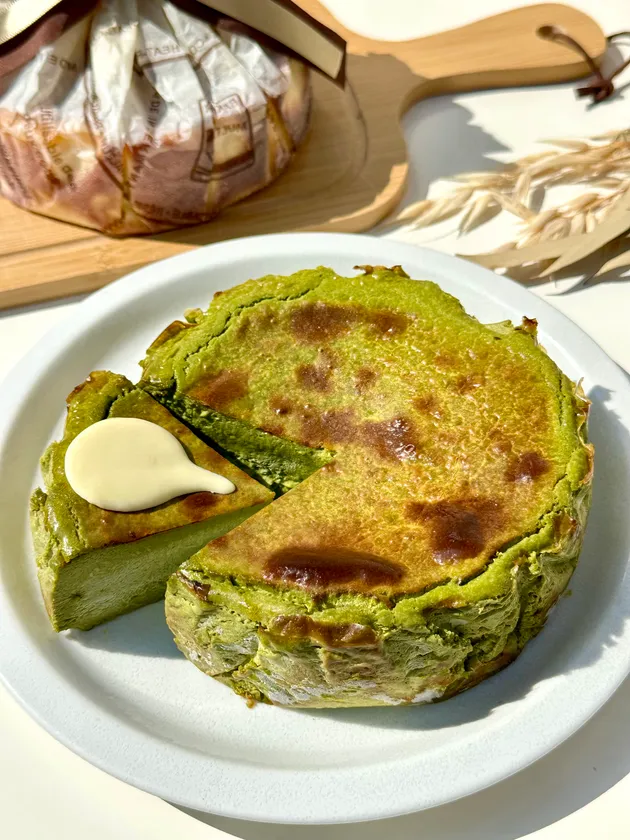 濃厚抹茶バスクチーズケーキ