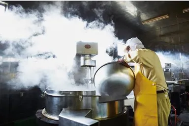 直火焼ルー製造風景2