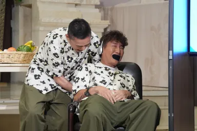 大はしゃぎする太田と上田_太田上田