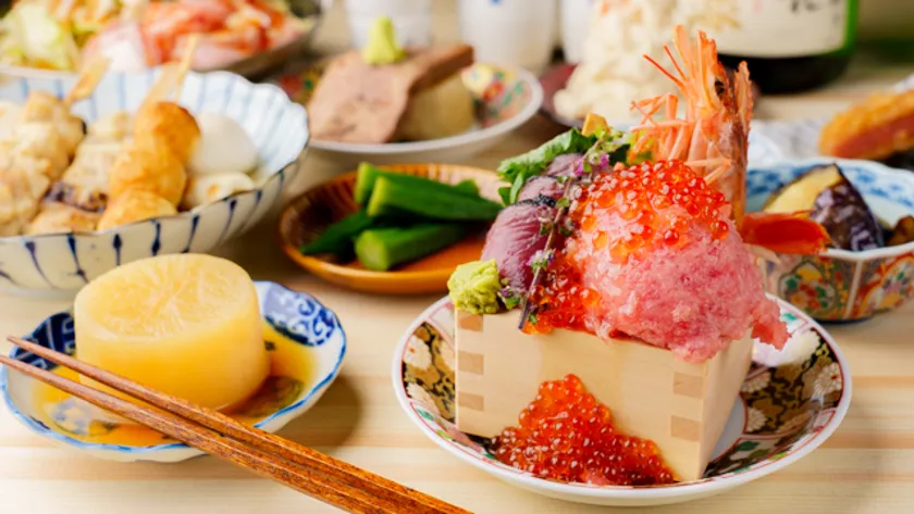 大好評の海鮮刺身の升盛りは今回も続投