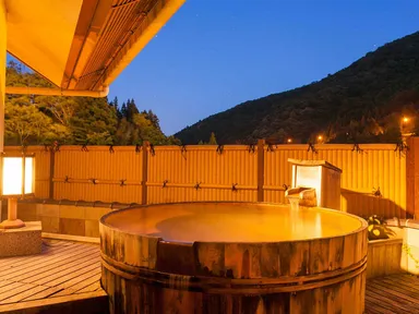 「四万グランドホテル」温泉(3)