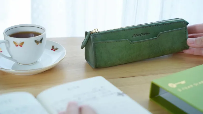 日常に映えるペンケース