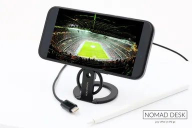 スタンドとして横向きで使用