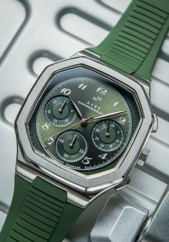 Olive Green:直線と曲線が共存する幾何学的フォルム