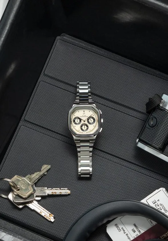 Off White & Black:ラグスポスタイル