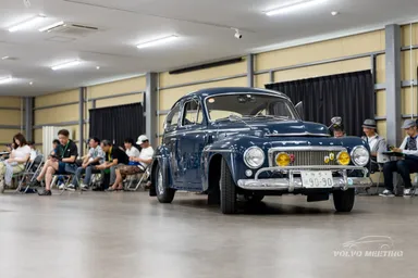 室内展示された1950年代の名車ボルボPV544