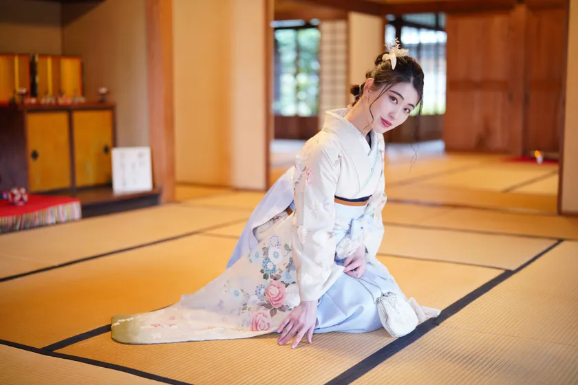 和文化キュレーターのJin(村上仁葉)