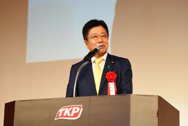 加藤 勝信財務大臣