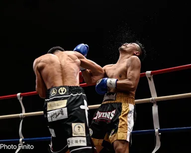 2R 1分50秒でKO勝利