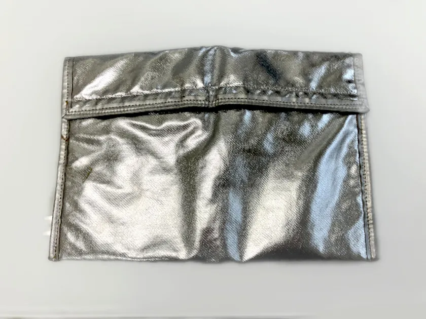 貸出用として採用している防爆バッグ