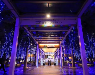 けやきひろば1階への通路