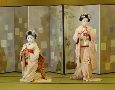 舞妓による舞披露