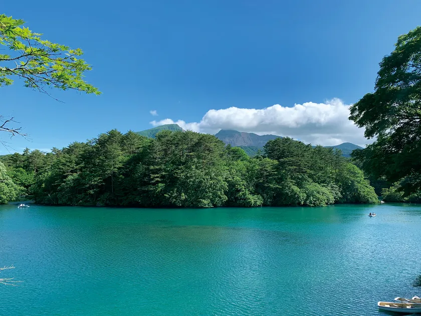 特徴3:五色沼湖沼群すぐ