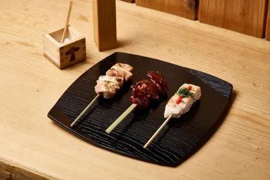 輪島塗と鶏とまつば